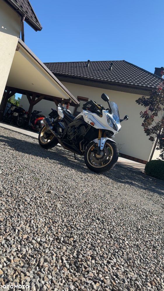 Yamaha FZ8 - 2