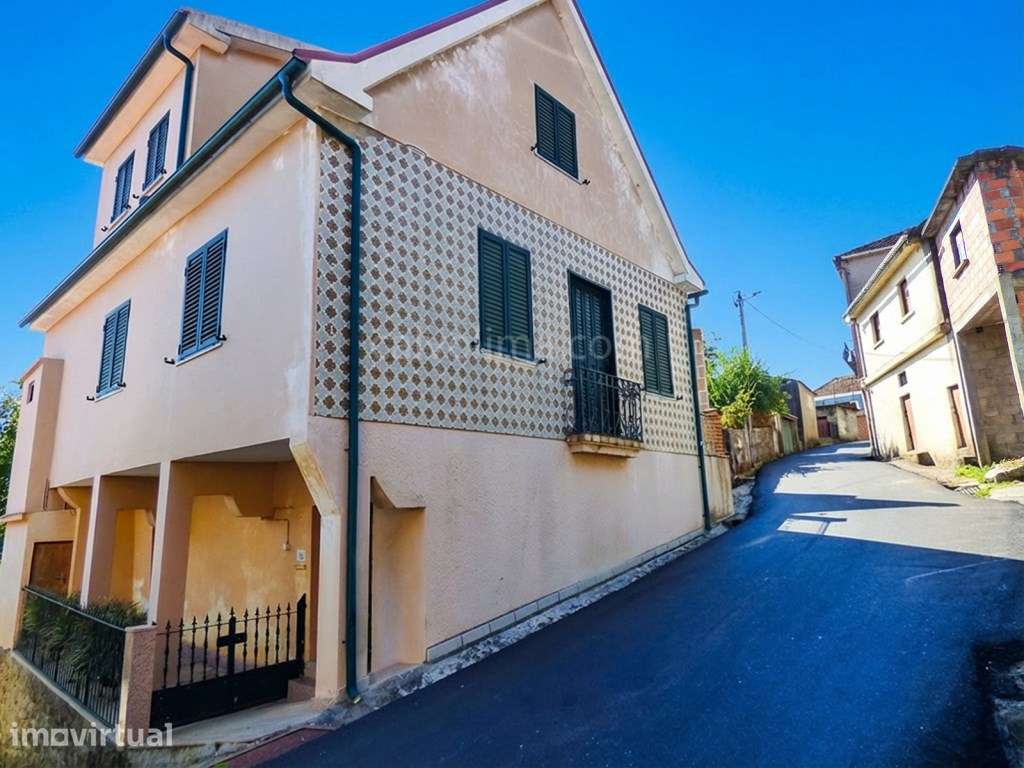 Propriedade para venda composta por 2 moradias, em Cristóval, Melgaço - Grande imagem: 2/10