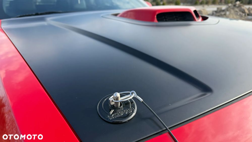 Dodge Challenger - 5