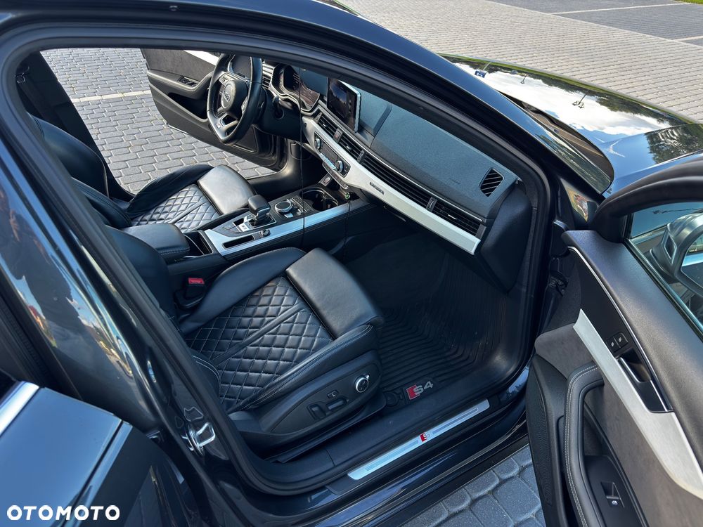 Audi S4 Limousine - 15