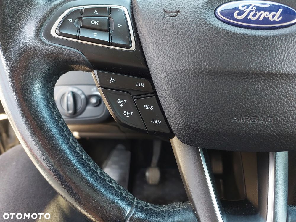 Ford Kuga - 23
