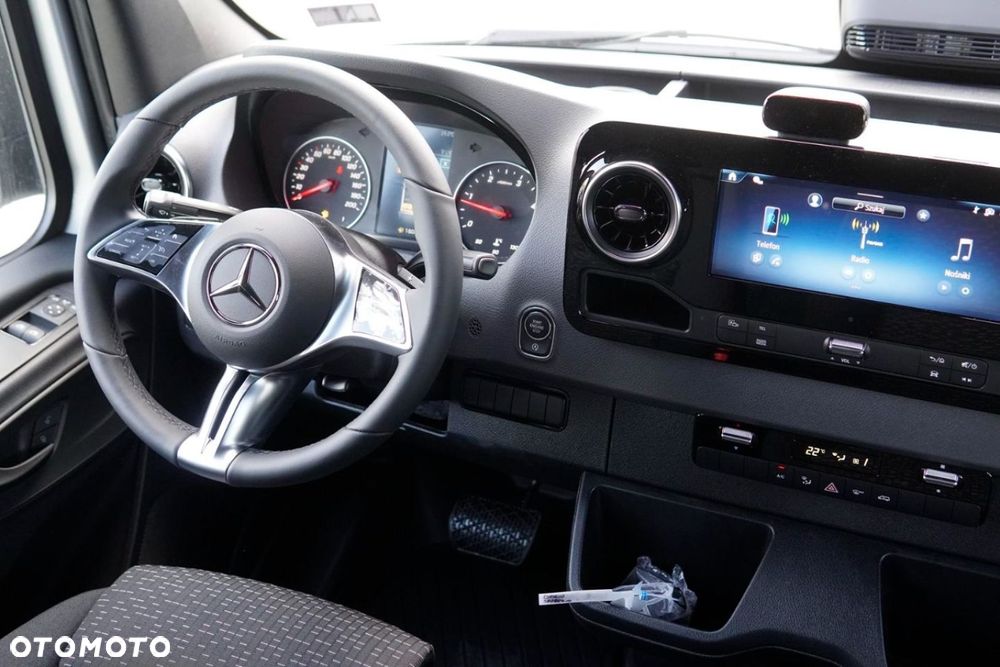 Mercedes-Benz Sprinter - 16
