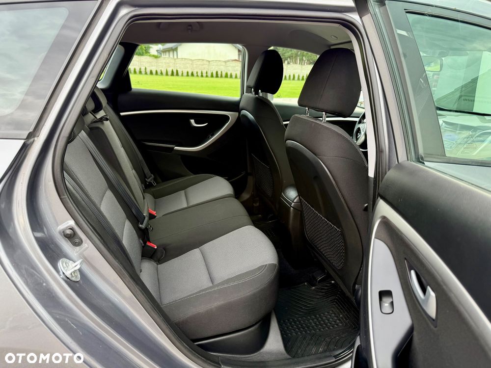 Hyundai i30 i30cw 1.6 CRDi Intro Edition - 22