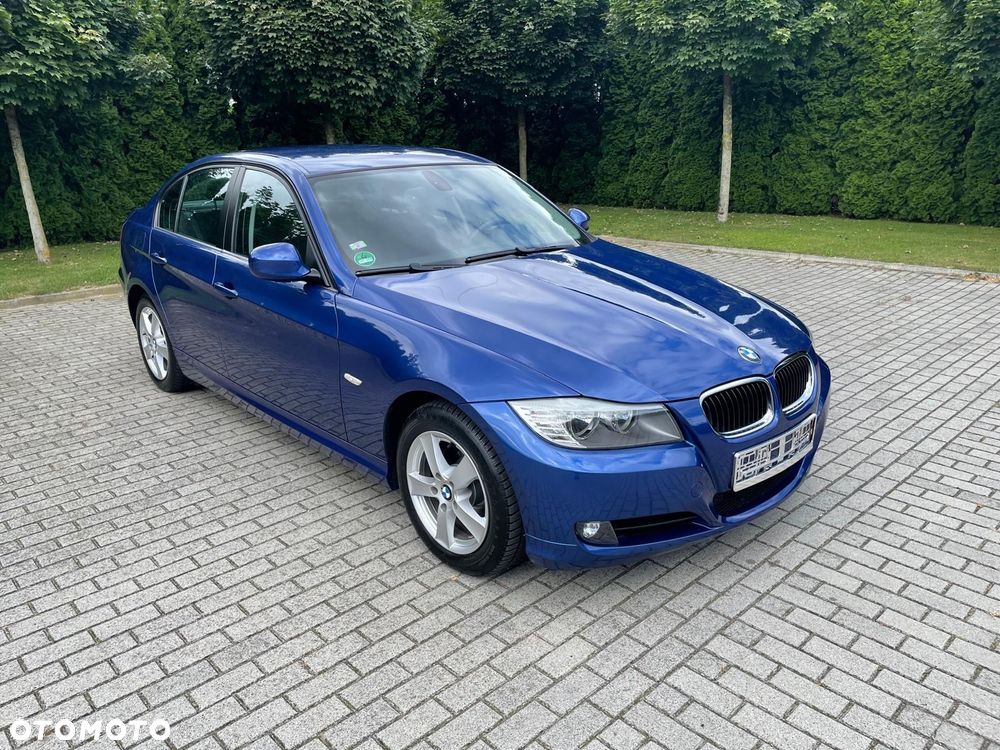 BMW Seria 3 318i - 4