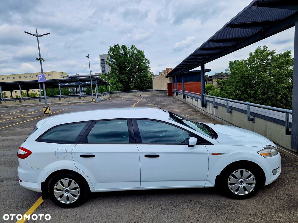 Ford Mondeo 1.8 TDCi Ambiente - 10