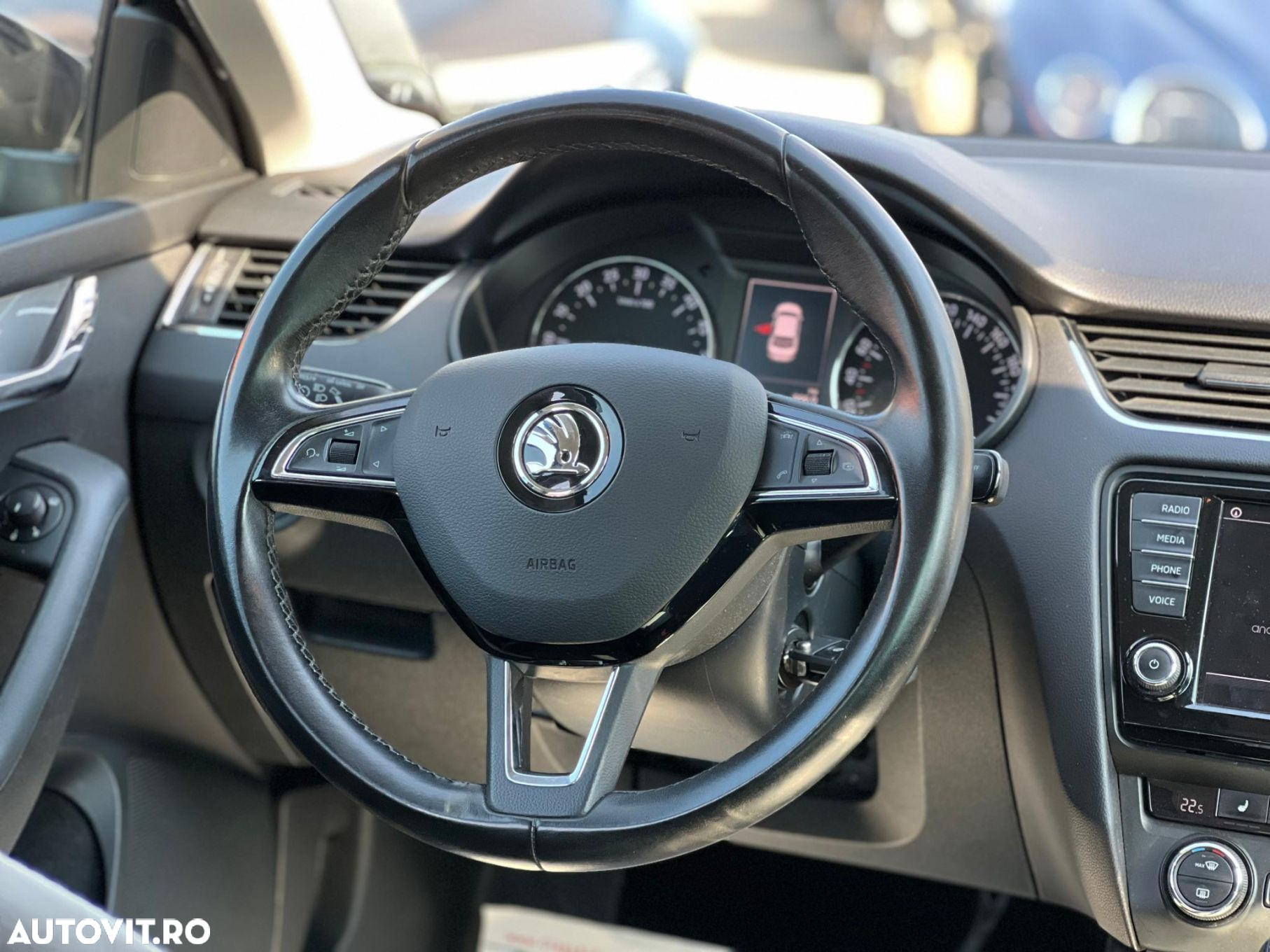 Skoda Octavia 2.0 TDI 4x4 DSG Style - 9