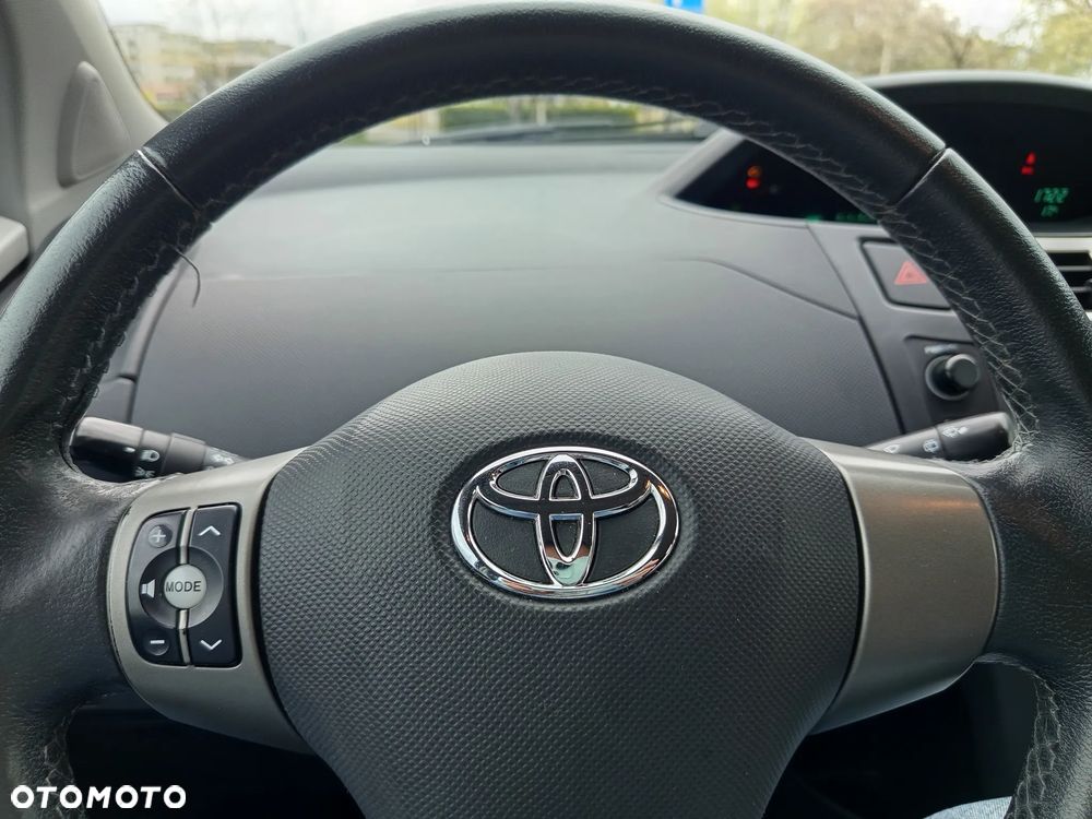 Toyota Yaris 1.33 Luna - 15