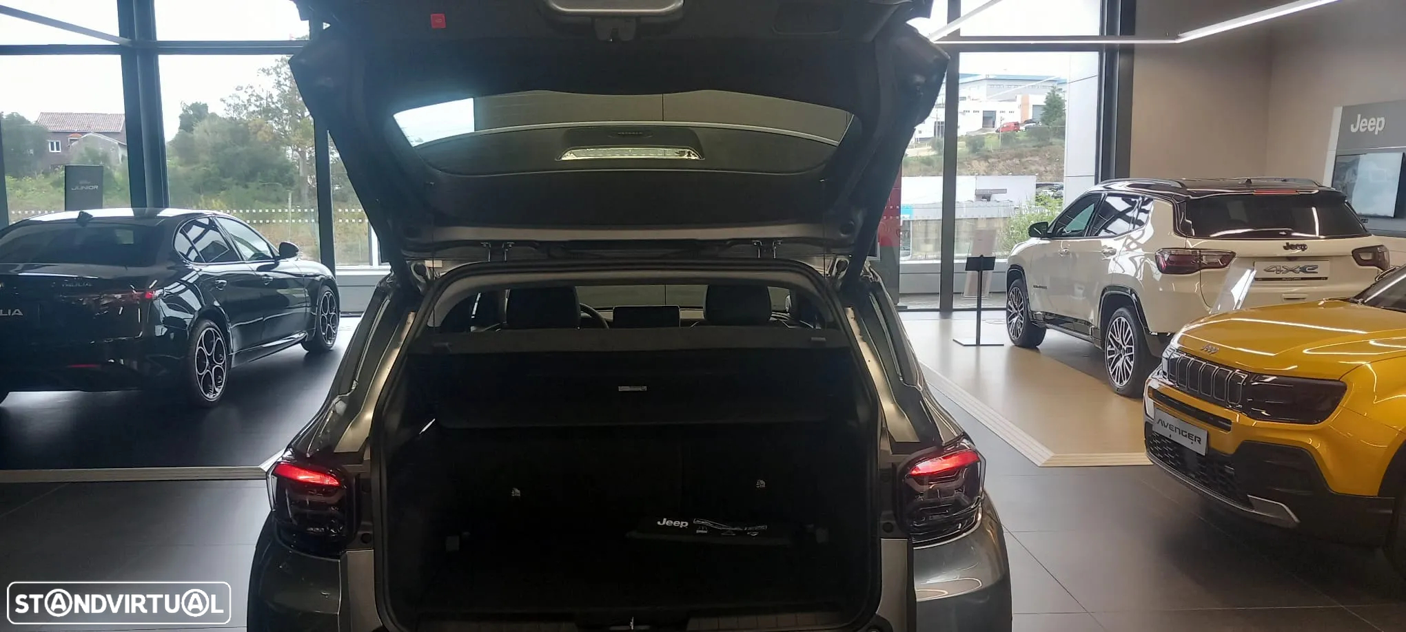 Jeep Avenger 1.2 e-Hybrid Altitude DCT - 14