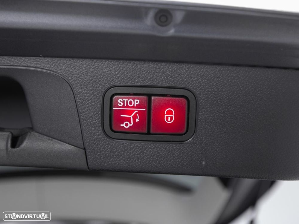 Mercedes-Benz GLC 300 de 4Matic 9G-TRONIC - 14