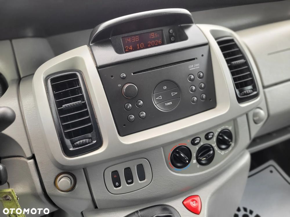 Opel Vivaro - 15