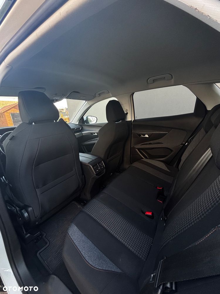 Peugeot 3008 1.2 PureTech GPF Active S&S - 13