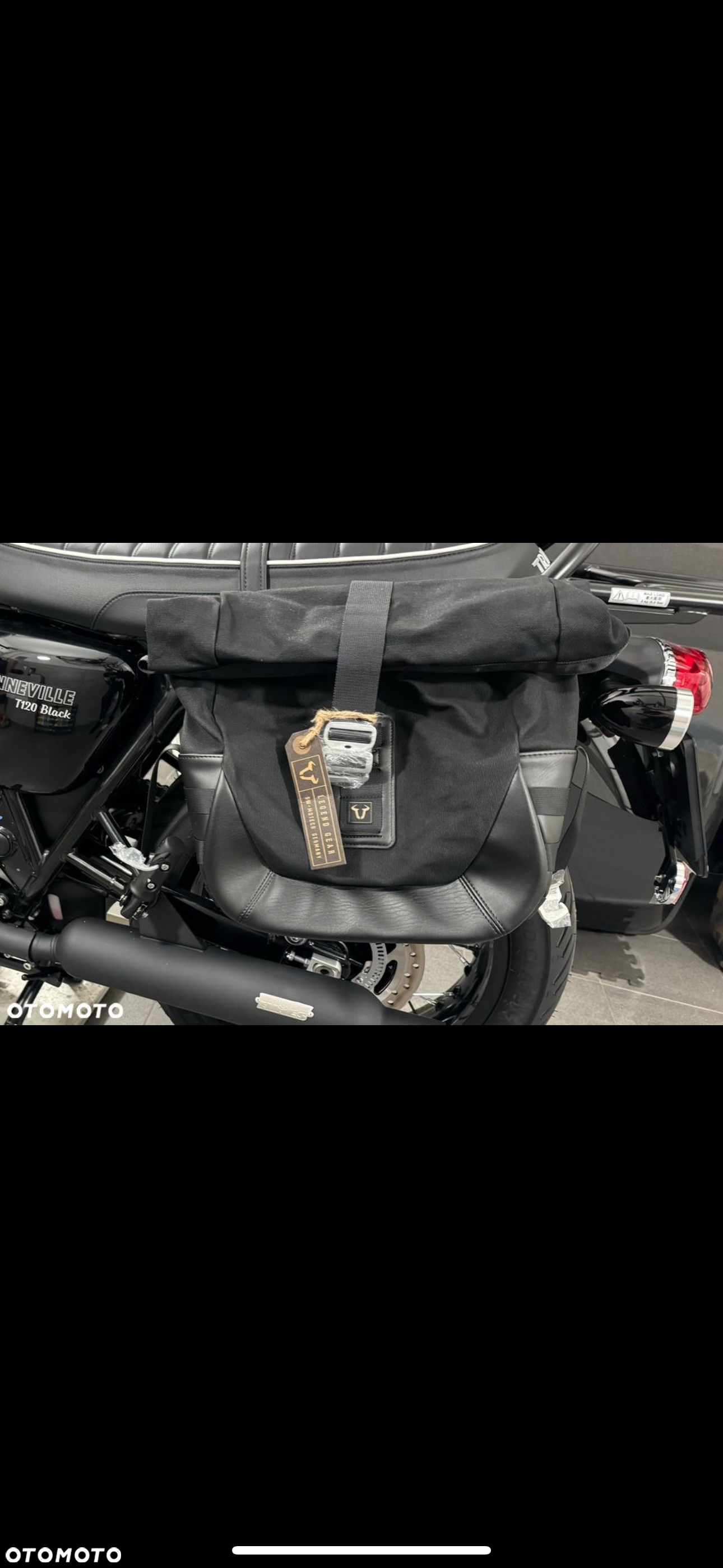 Triumph Bonneville - 13