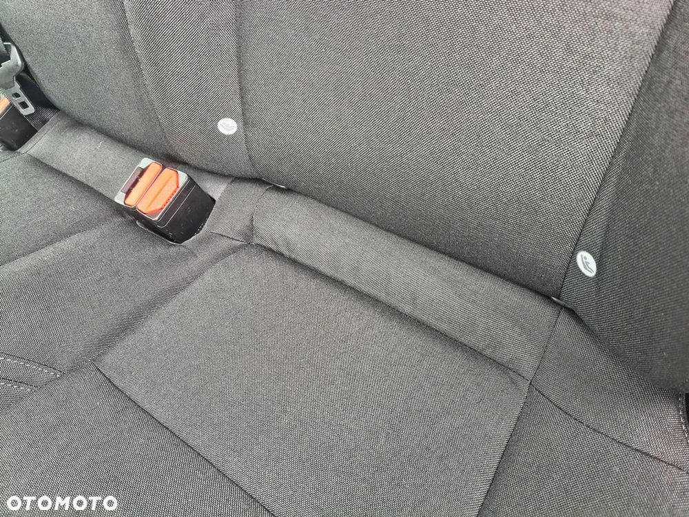 Volvo V40 Cross Country D2 - 32