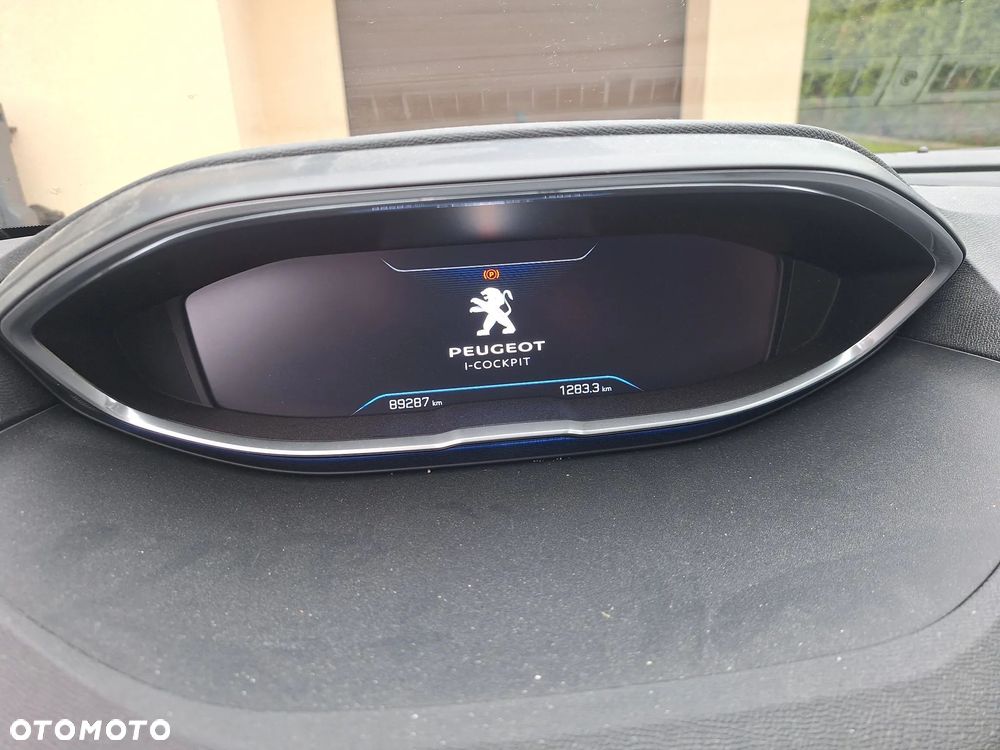 Peugeot 3008 1.2 PureTech Allure S&S - 11