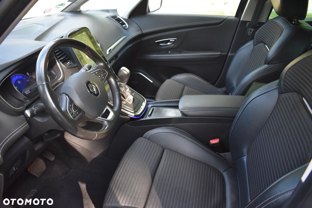 Renault Grand Scenic - 11