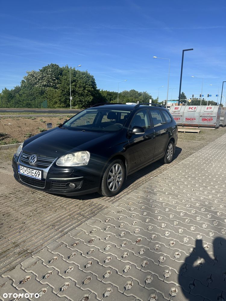 Volkswagen Golf - 1