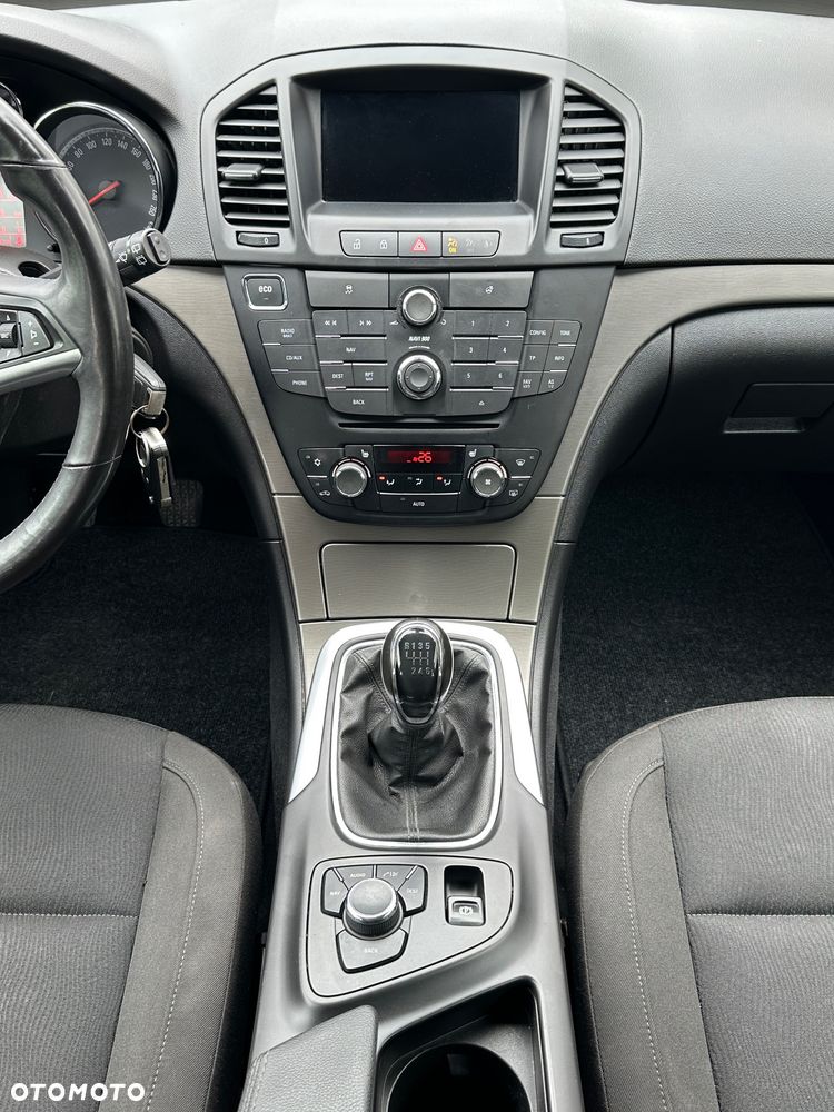 Opel Insignia - 17