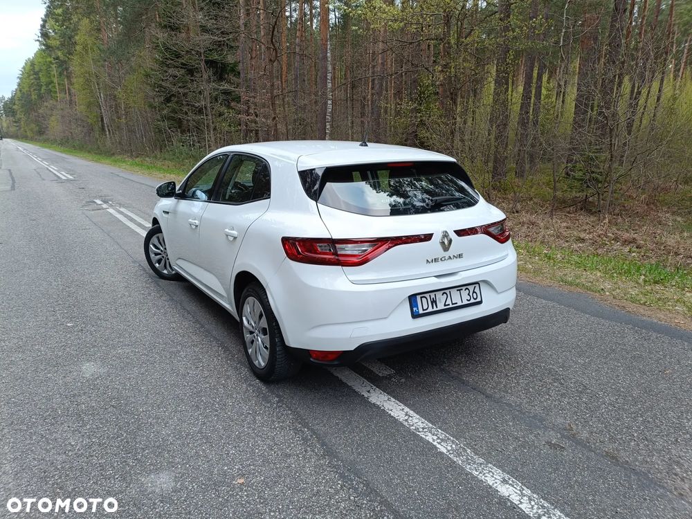 Renault Megane 1.6 SCe Life - 4