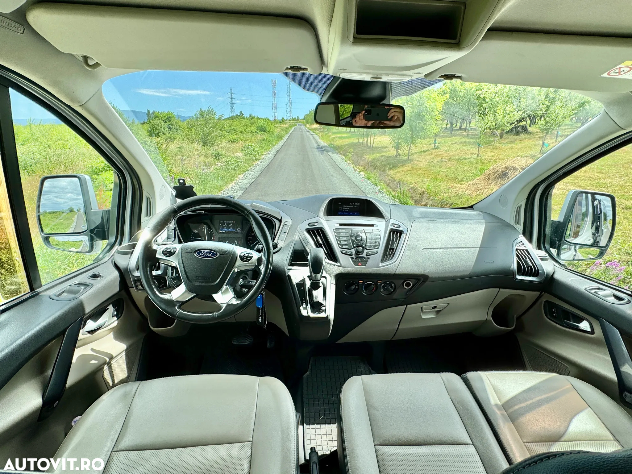 Ford Tourneo Custom - 8