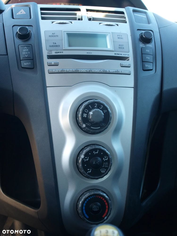 Toyota Yaris 1.4 D-4D Sol - 8
