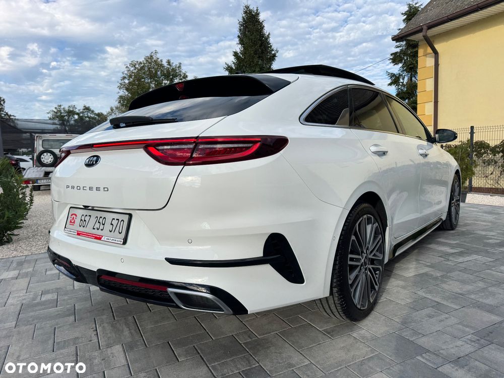 Kia ProCeed - 14