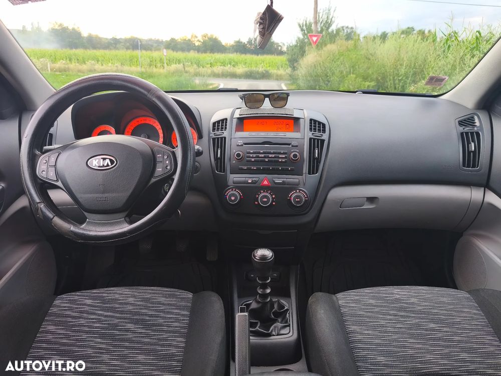 Kia Ceed - 5