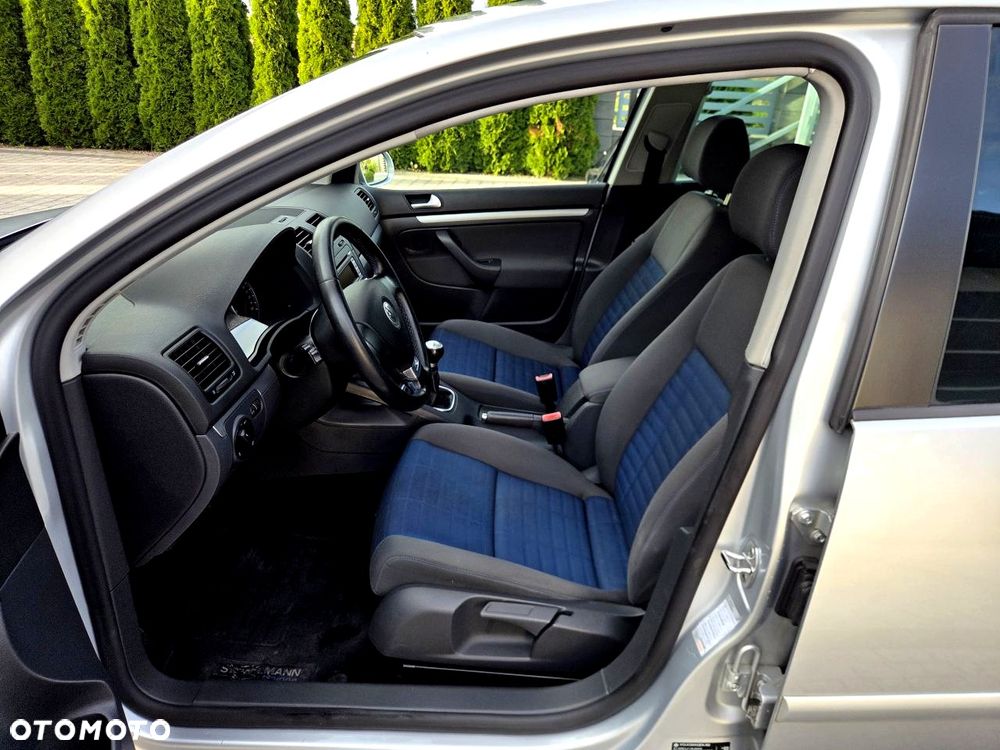 Volkswagen Golf - 13