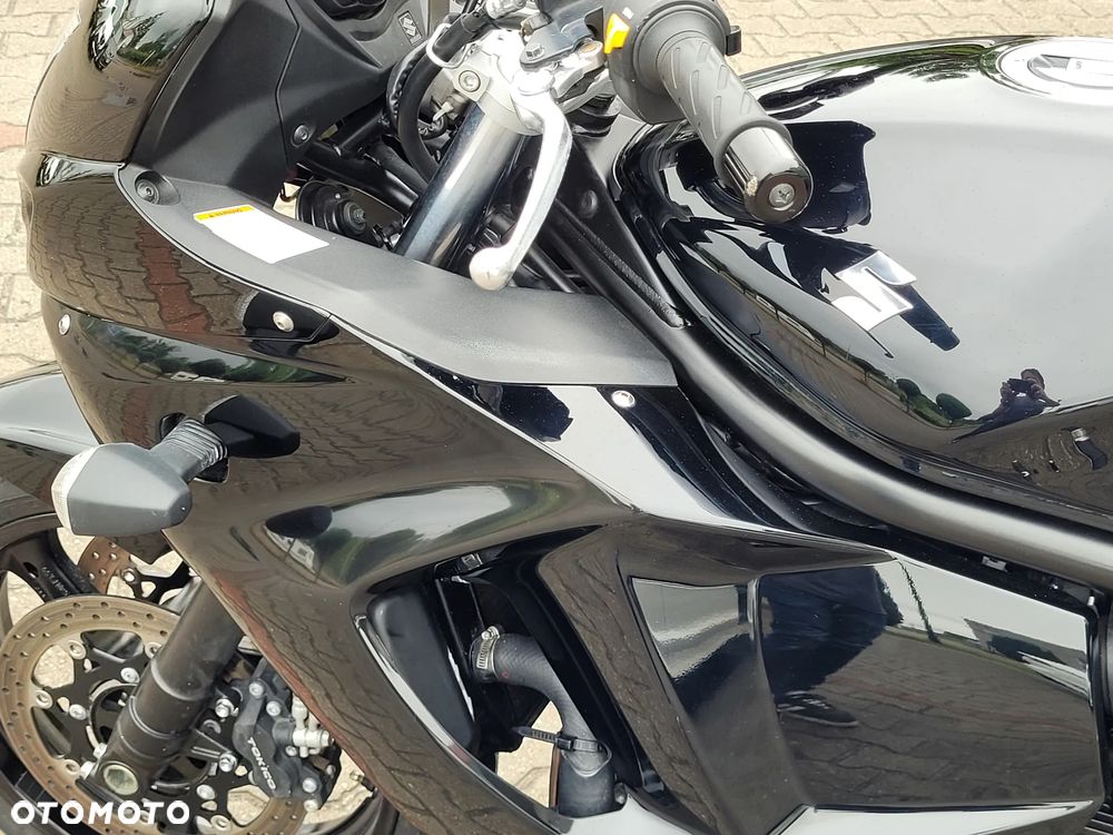 Suzuki GSX - 8