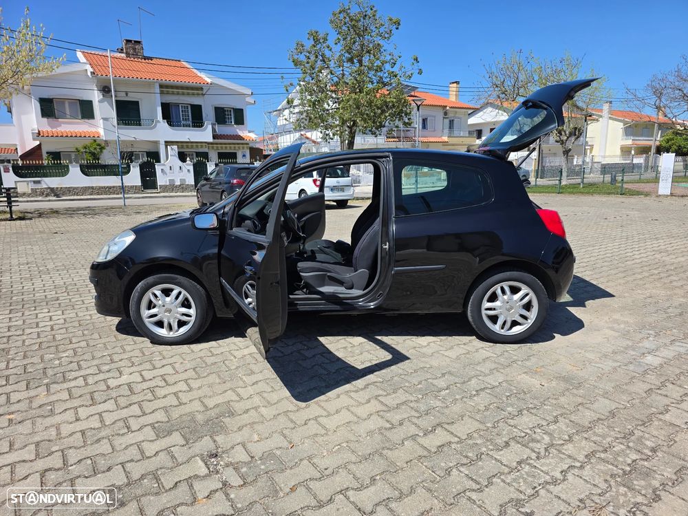 Renault Clio 1.2 16V Confort Dynamique - 28