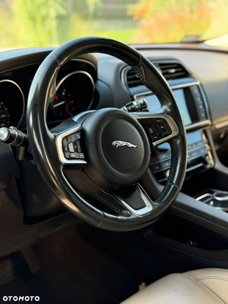 Jaguar F-Pace 2.0 i4D AWD Prestige - 15