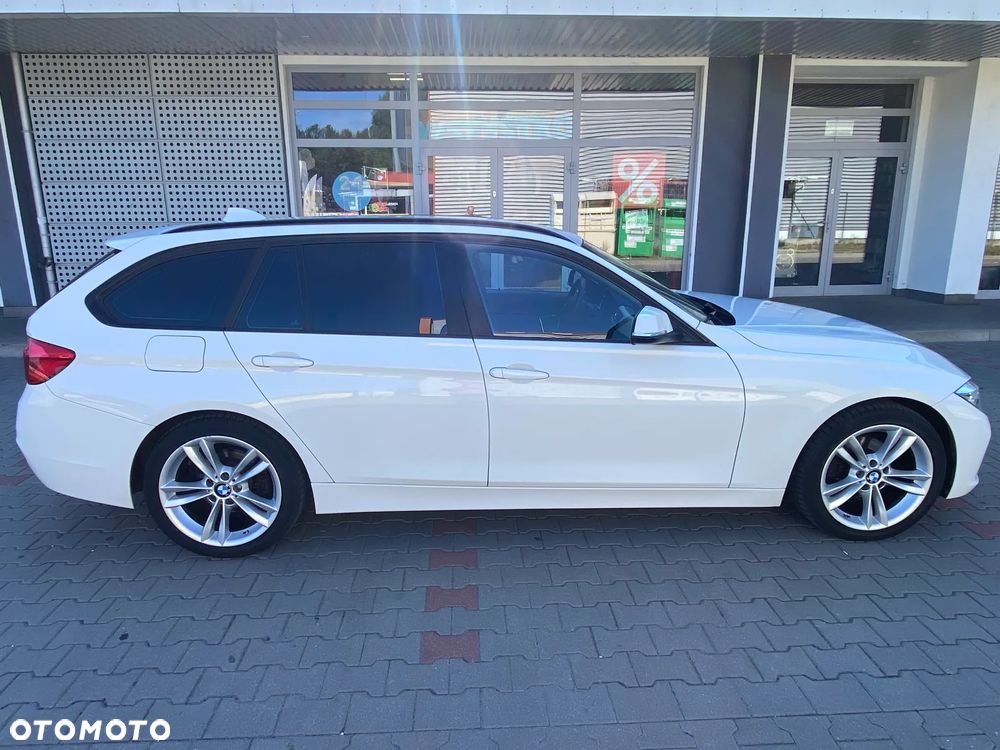 BMW Seria 3 320i - 10