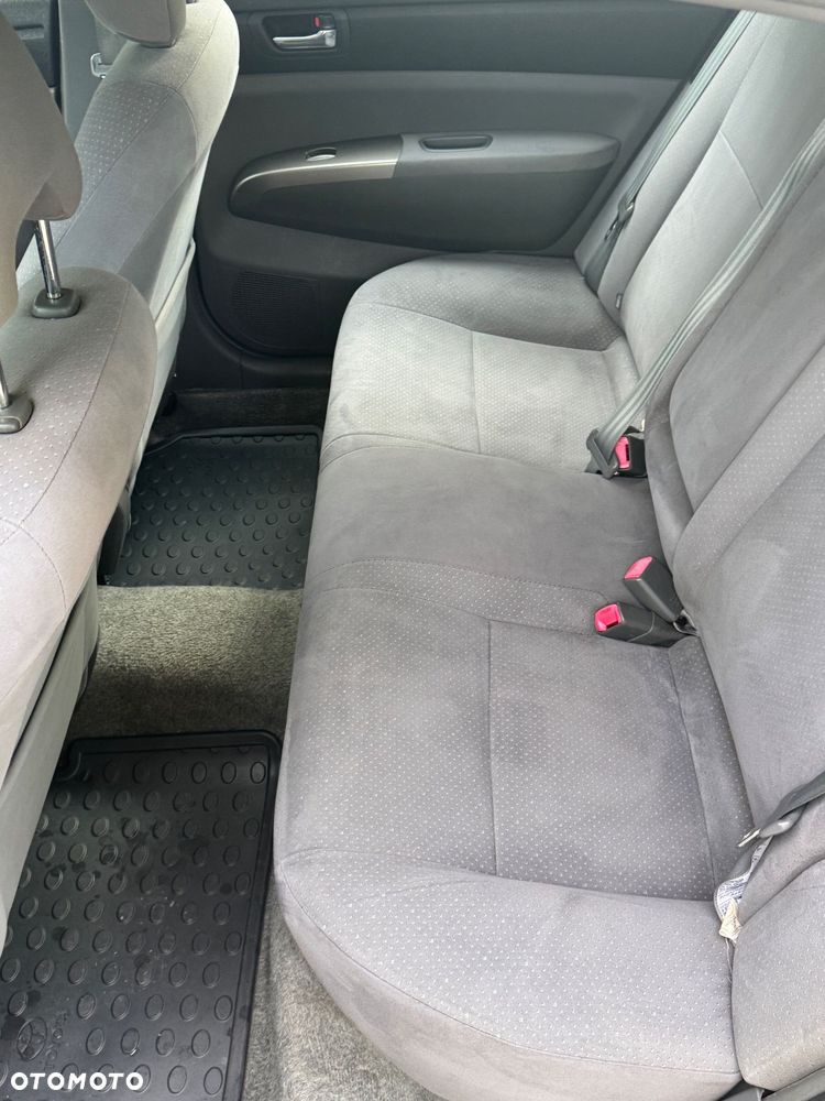 Toyota Prius 1.5 VVT-i Prestige - 28