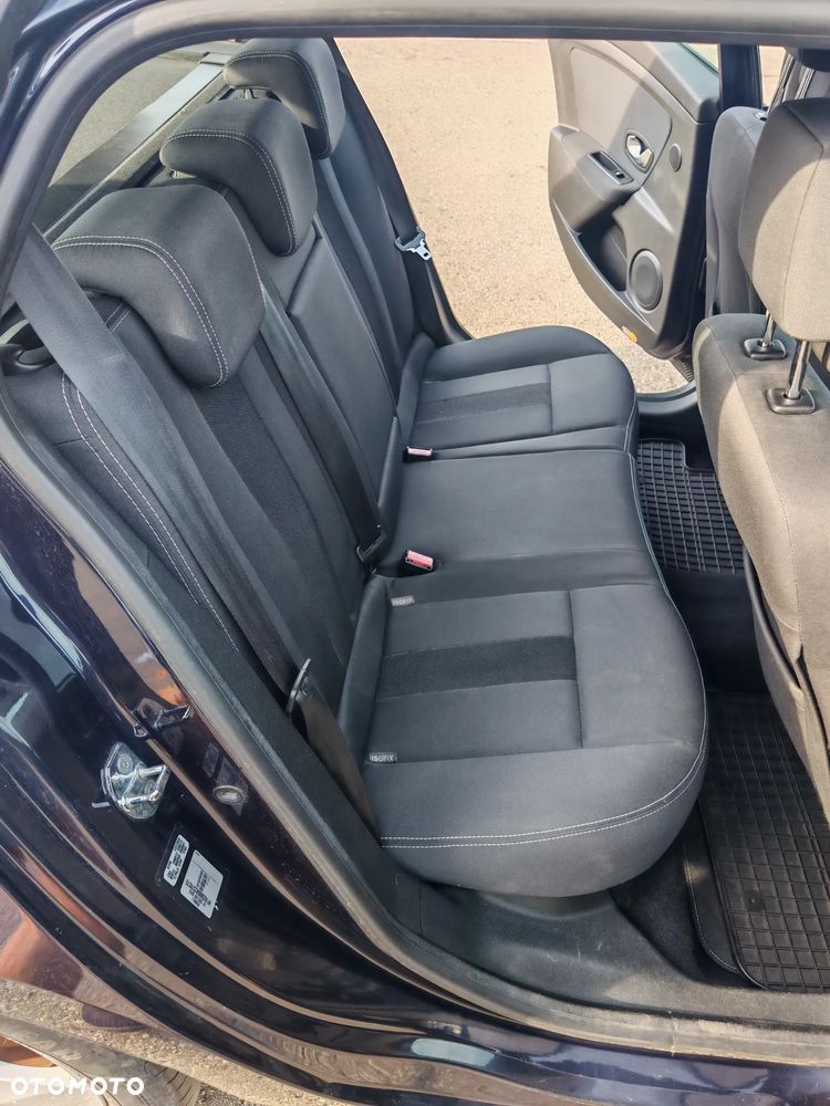 Renault Megane 1.9 dCi Dynamique Euro5 - 25
