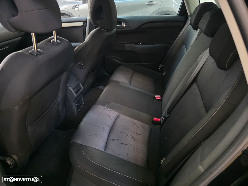 Citroën C4 1.6 HDi Seduction - 11