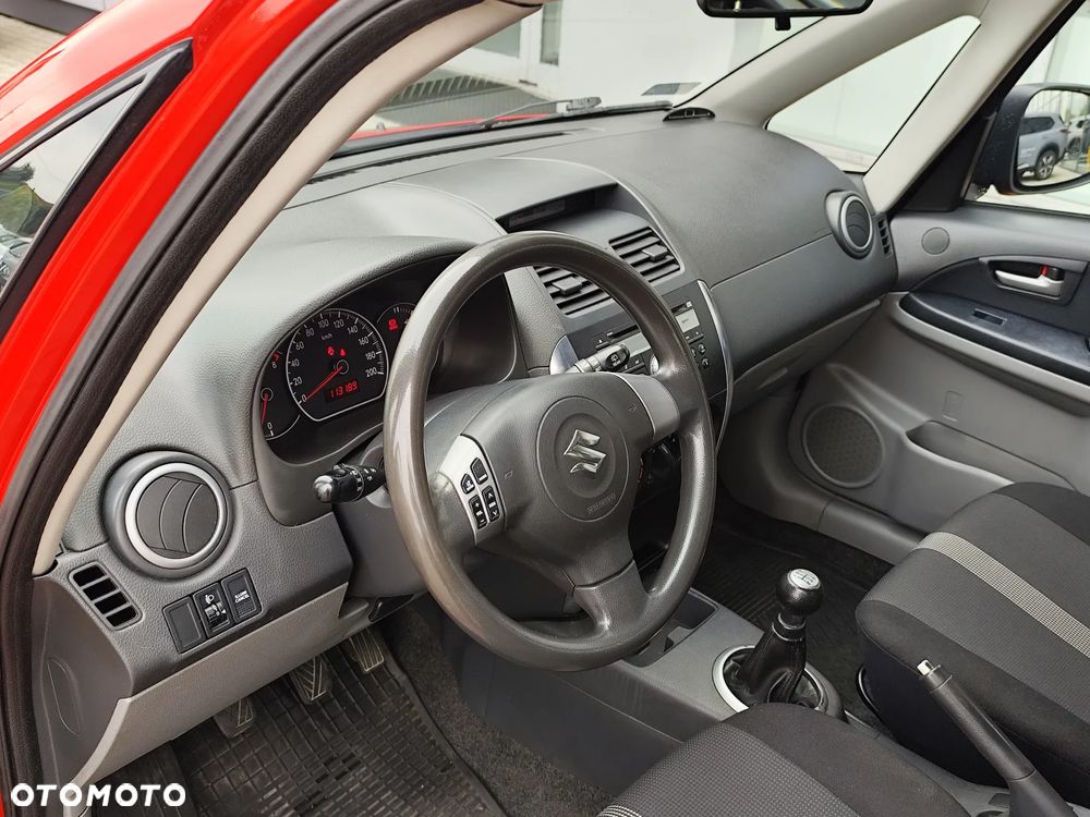 Suzuki SX4 1.5 - 9