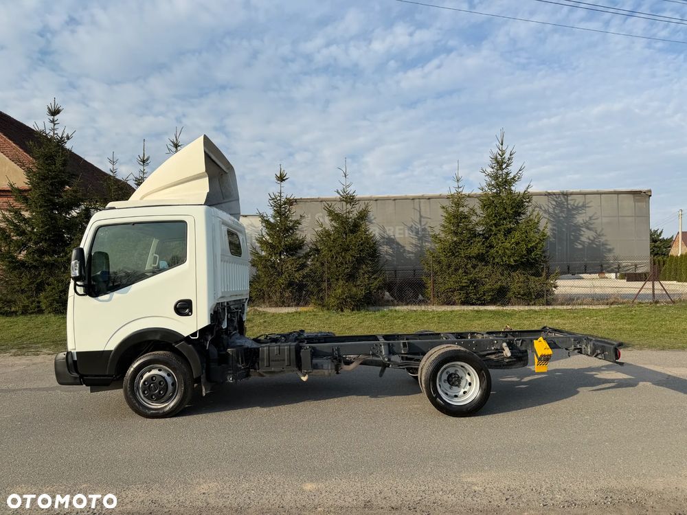 Nissan NT400 * CABSTAR * 2.5 / 125KM * Rama do zabudowy * Rozstaw osi: 3.7m * - 8