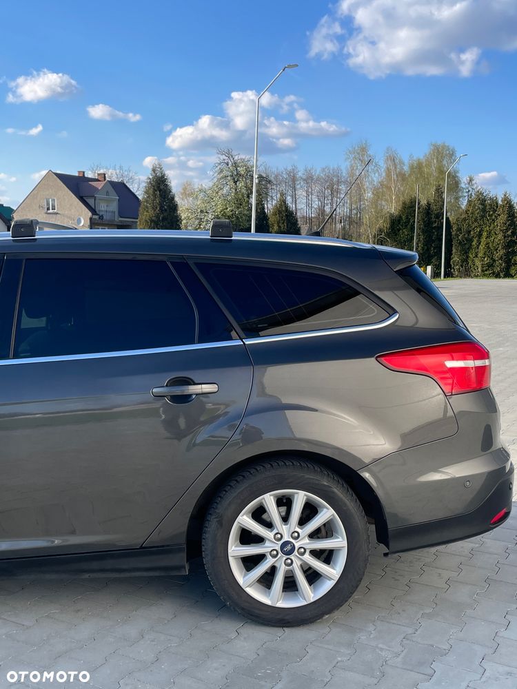 Ford Focus 1.5 EcoBoost Titanium ASS - 4