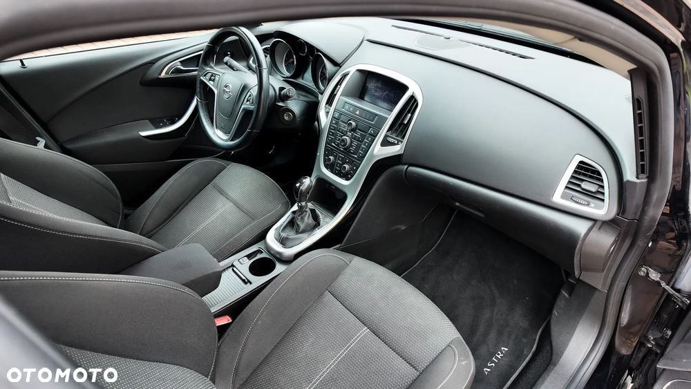 Opel Astra 1.6 Turbo Cosmo - 22