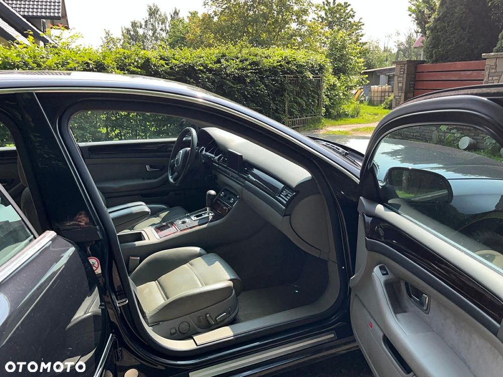Audi A8 4.2 Quattro - 4