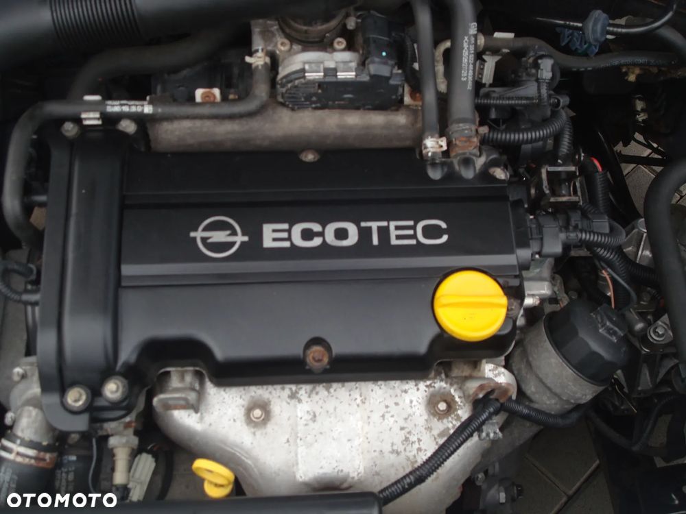 Opel Corsa 1.4 16V Cosmo - 18