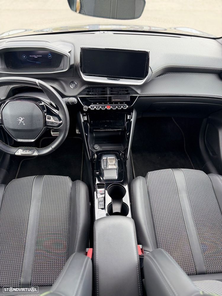 Peugeot 208 1.2 PureTech GT EAT8 - 19