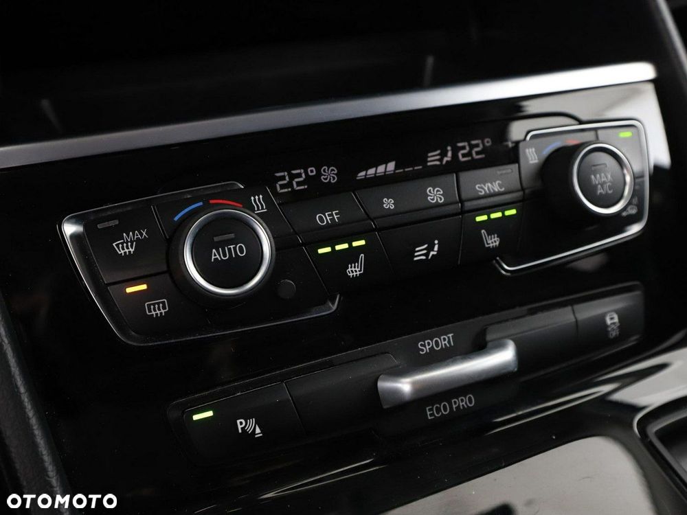 BMW Seria 2 220d xDrive - 27