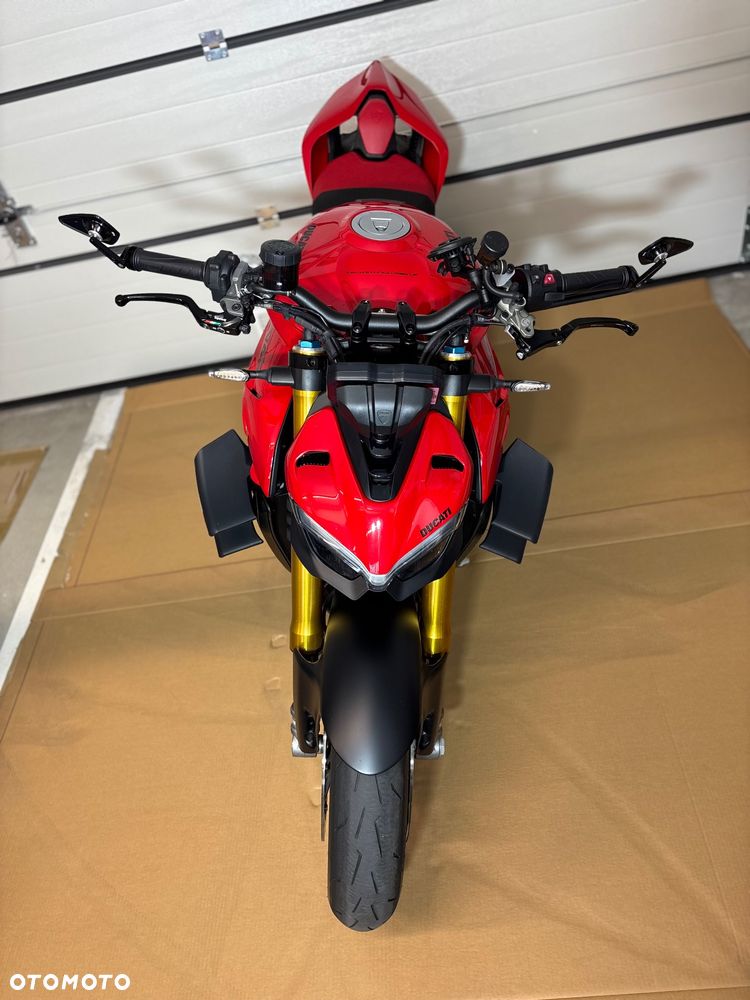 Ducati Streetfighter V4 - 4