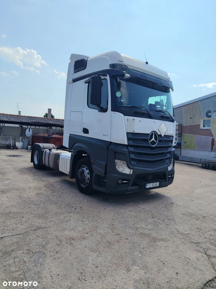 Mercedes-Benz Actros - 1