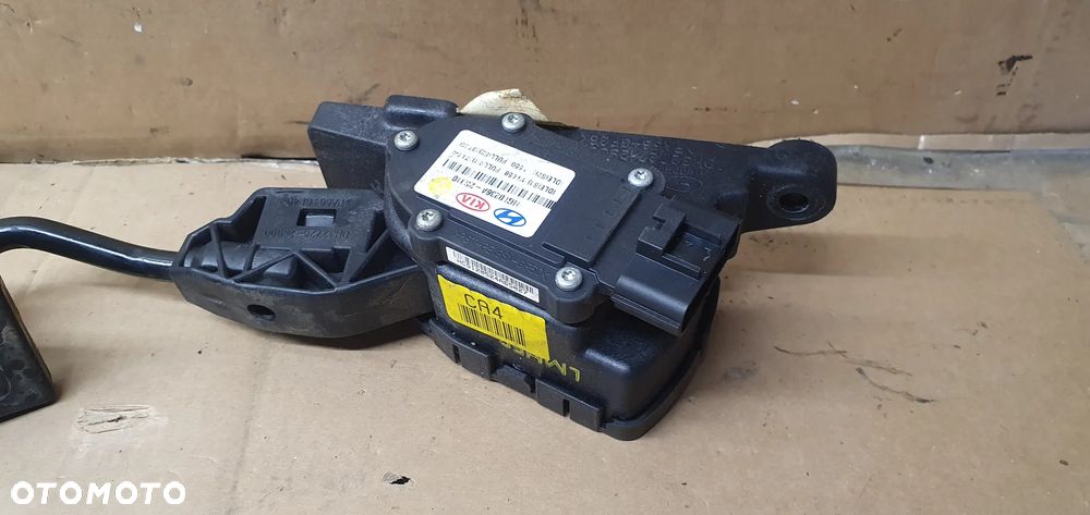 Pedał gazu potencjometr Kia Sportage III 2.0 CRDI 32700-2S910 0236A-2S910 - 2