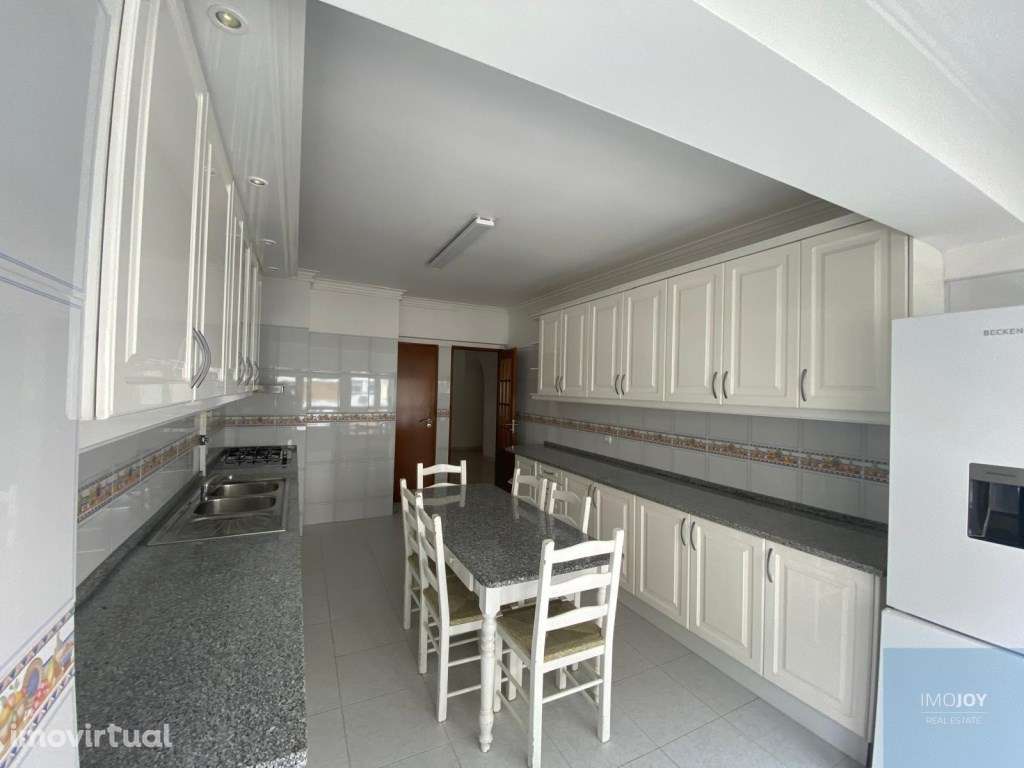 Apartamento T4 com Garagem na Portela de Sacavém - Grande imagem: 5/40