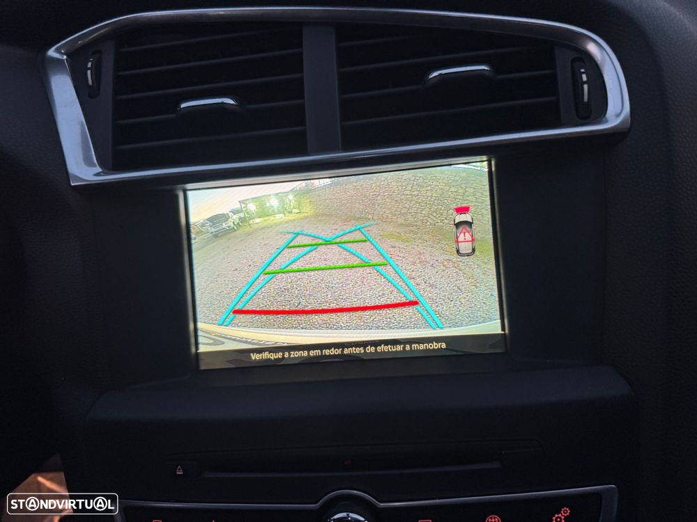 DS DS4 Crossback 1.6 BlueHDi So Chic J18 - 14