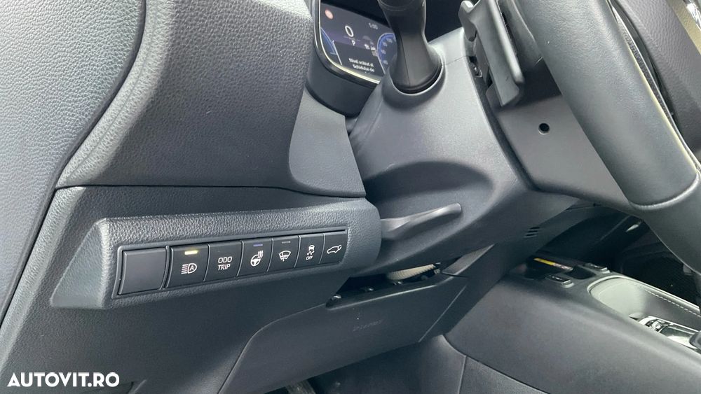 Toyota Corolla 2.0 HSD Exclusive - 32