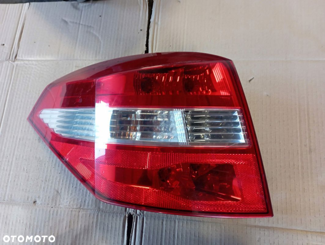 RENAULT LAGUNA III 3 KOMBI LAMPA LEWA TYŁ TYLNA EUROPA - 1