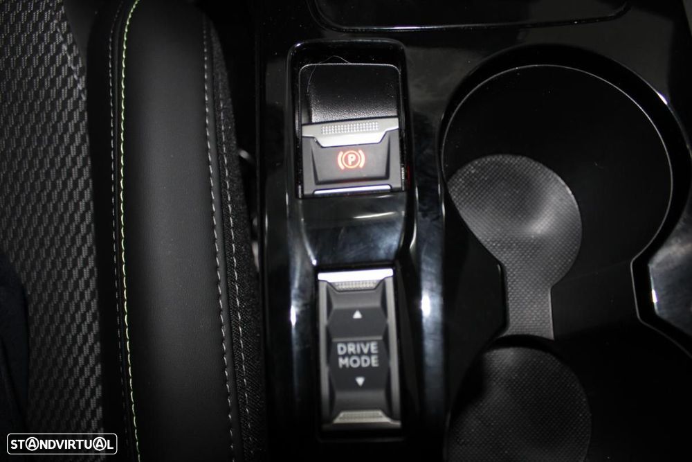 Peugeot e-2008 54 kWh GT - 16
